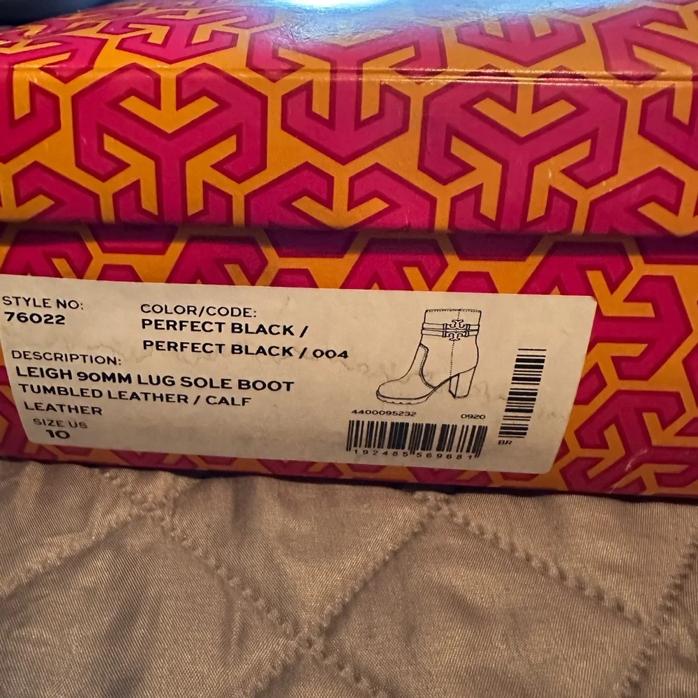 Tory Burch Leigh 90MM Lug Sole Boots size 10 in Perfect Black - Picture 10 of 13